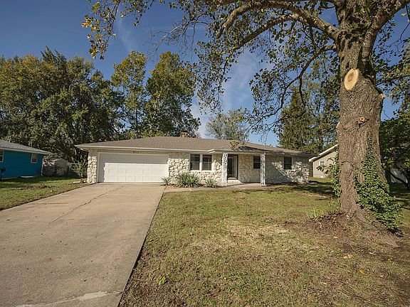 3rd image of 511 S Concordia Avenue