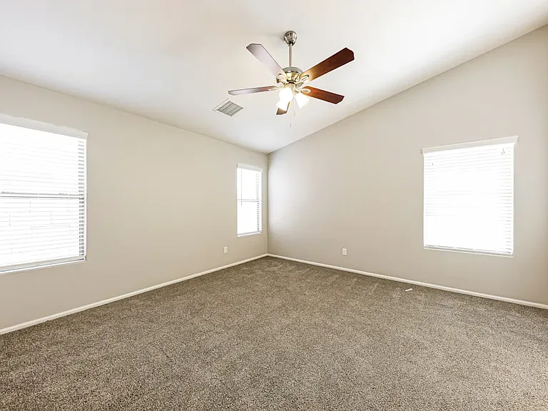 19016 W Rancho Dr — Photo 9