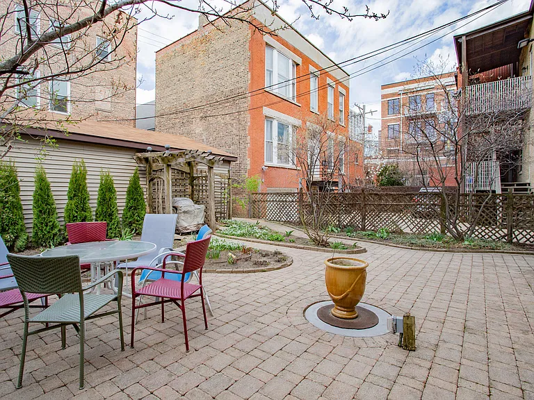 622 W Briar Pl #G — Photo 19