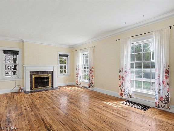 3rd image of 17415 Winslow Rd