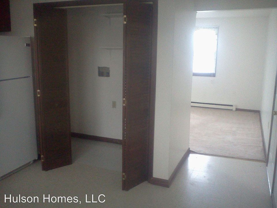 2nd image of 10 Driftwood Ct