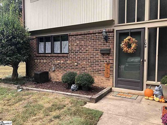 4th image of 104 Briarview Cir