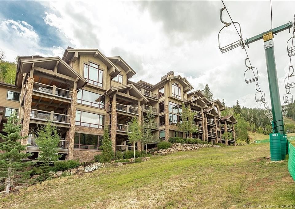 1st image of 2280 Deer Valley Dr E #241