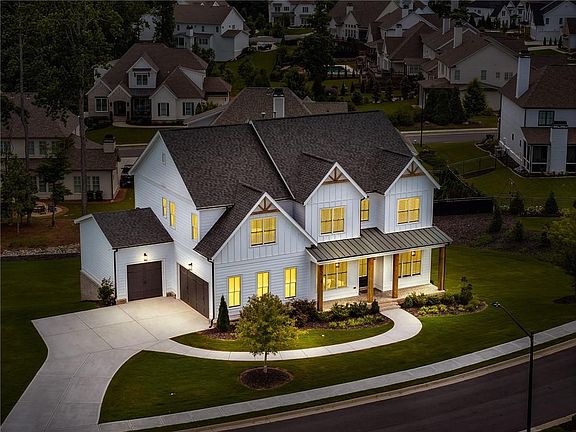 3rd image of 6080 Simone St