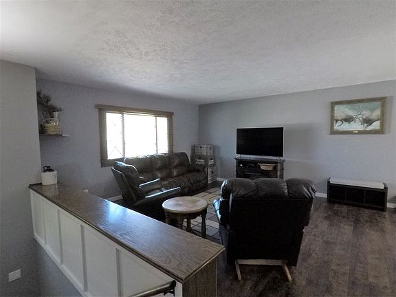 5th image of 1810 William Ave