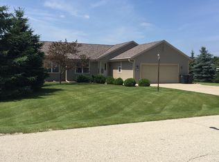 503 Eastwood Ct, Eagle, WI 53119