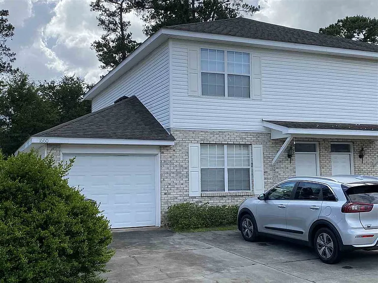 1660 Corey Wood Cir — Photo 1