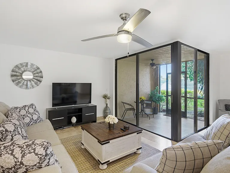 825 Egret Cir #104 — Photo 19
