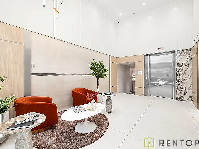 622 11th Ave #1109 — Photo 38