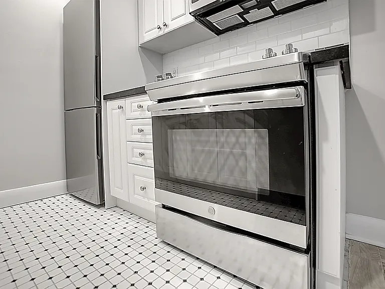 90 Jameson Ave — Photo 18