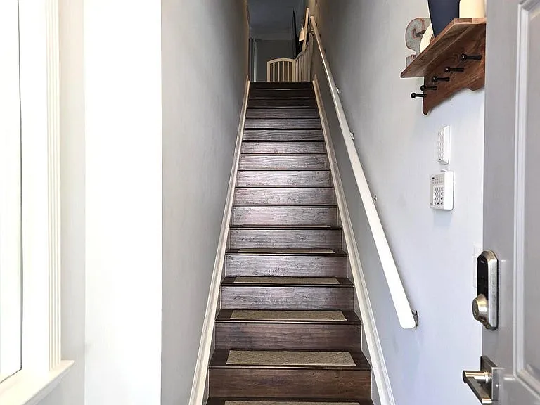 2024 Alta Meadows Ln — Photo 2