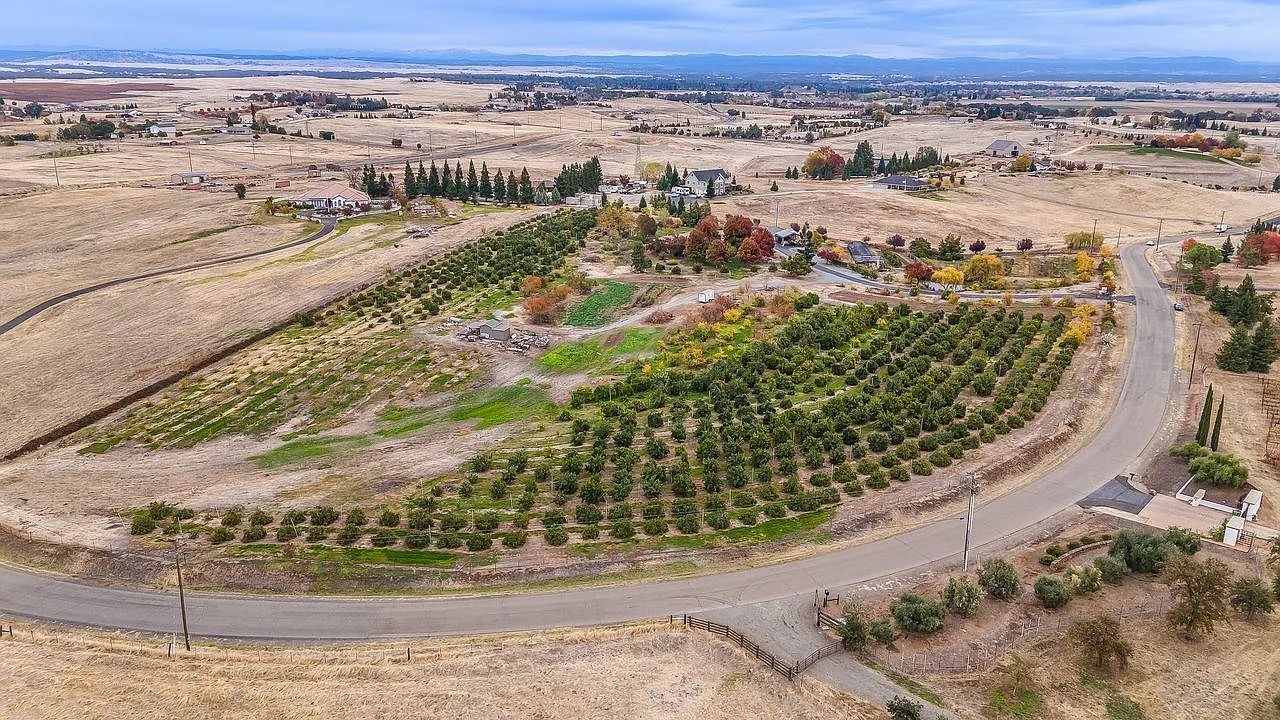 13751 Indio Dr photo 1