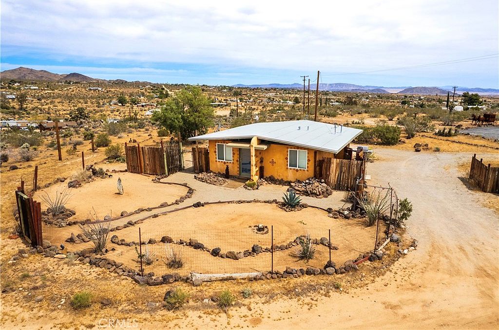 その他 LUCA STATION 55480 Luna Vista Ln, Yucca Valley, CA 92284 | Zillow