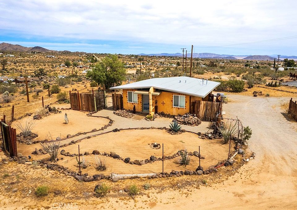 1st image of 55480 Luna Vista Ln