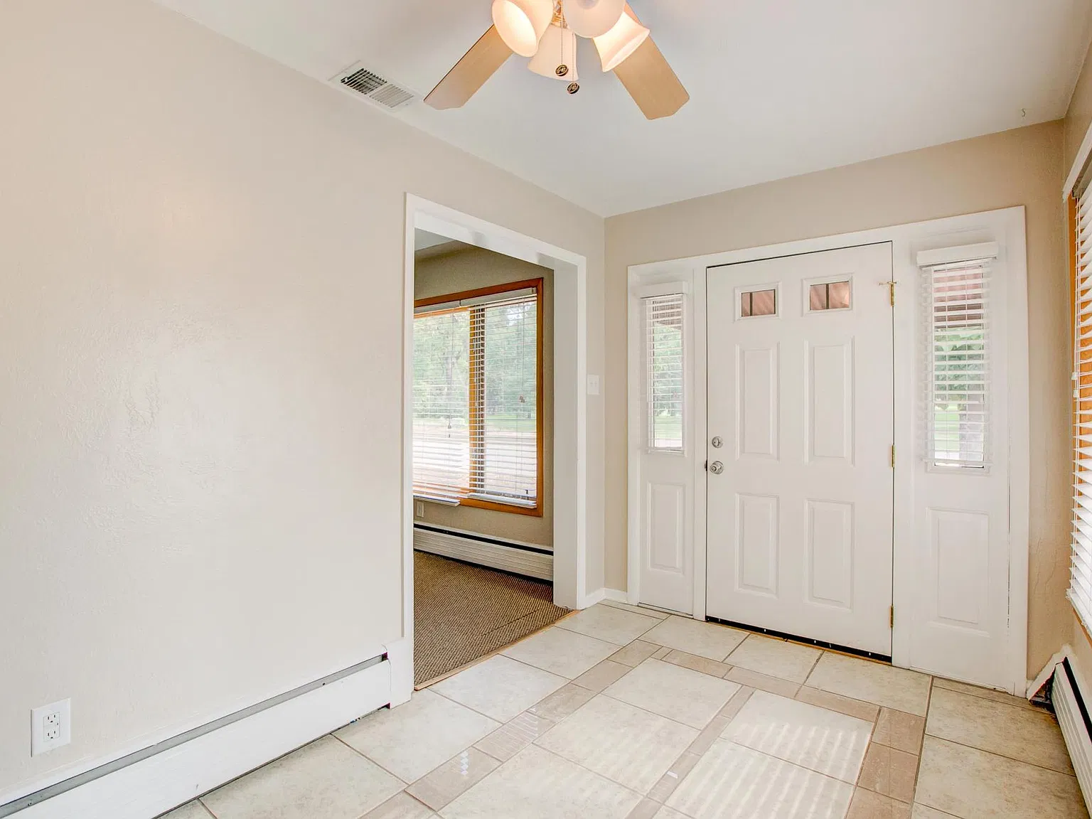 5 bed, 2200 sqft, $3,750 — Photo 3