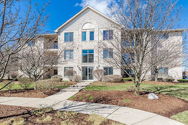 1st image of 6835 Forestview Dr APT 3D