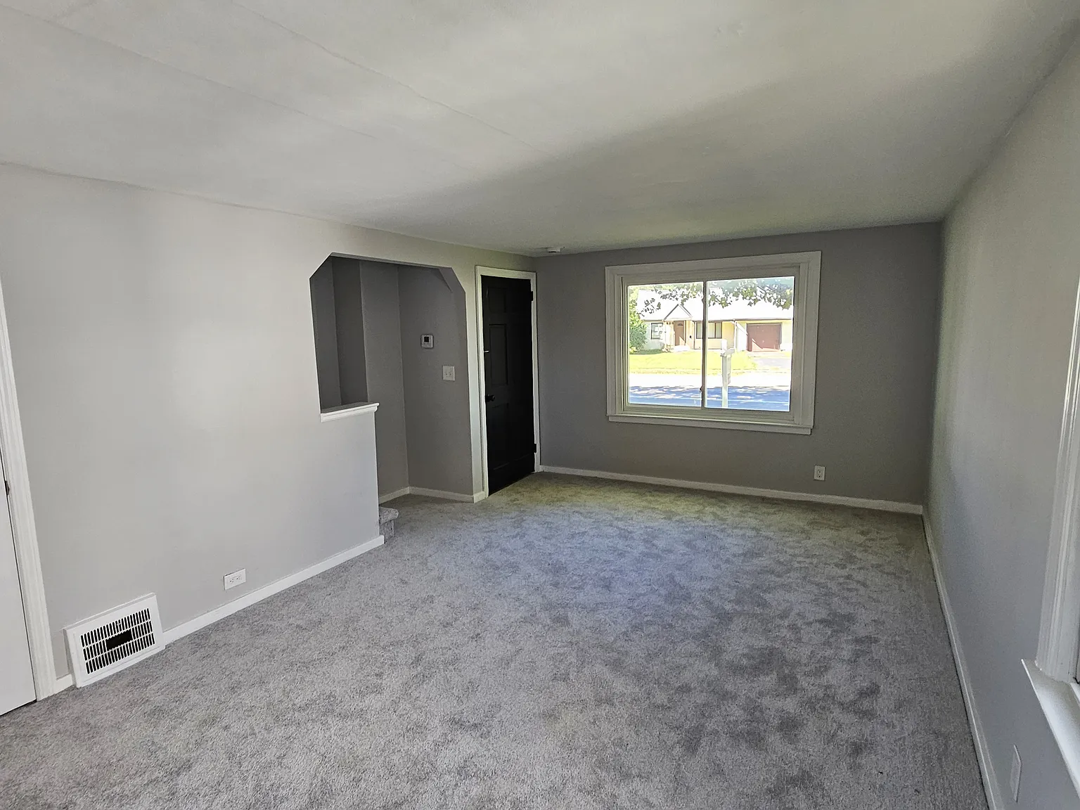 2 bed, 928 sqft, $1,350 — Photo 4