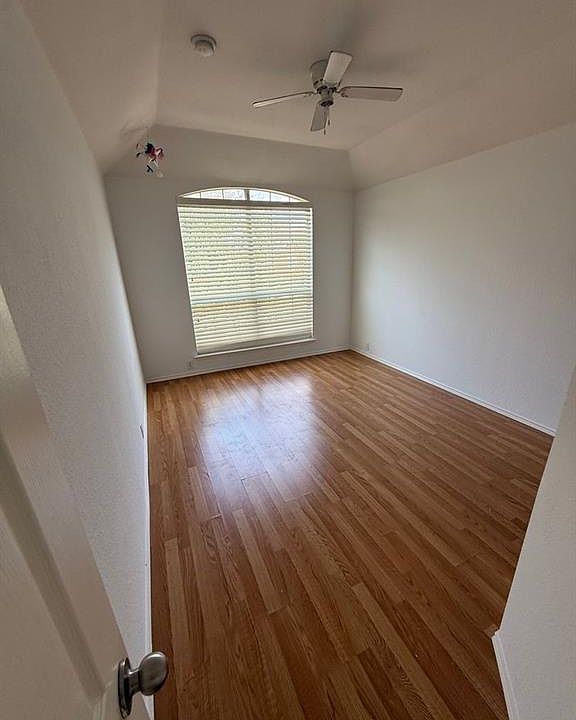 1st image of 4620 Matthew Dr #4620