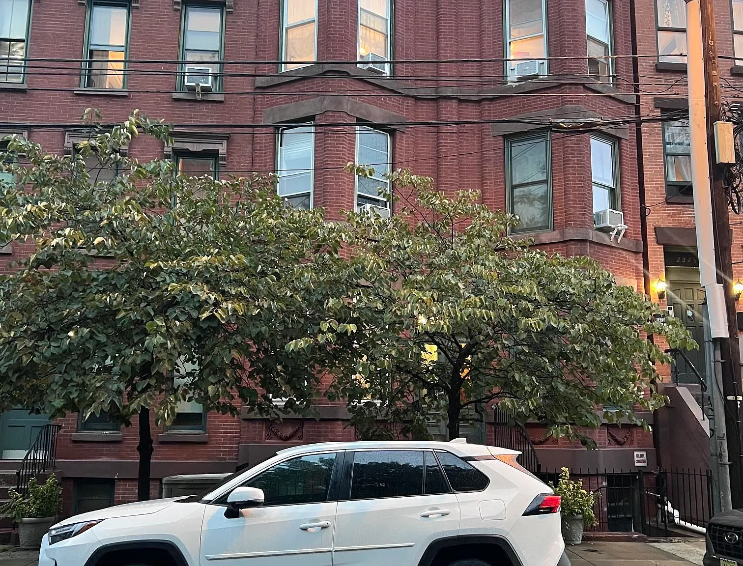 1 bed, 1.0 bath, 500 sqft, $2,100 — Photo 2