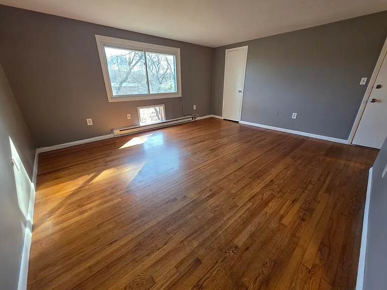 1904 Parr Lake Dr — Photo 2