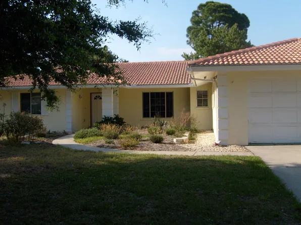 1876 Mid Ocean Cir, Sarasota, FL 34239