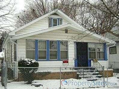 1st image of 823 Woodward Ave