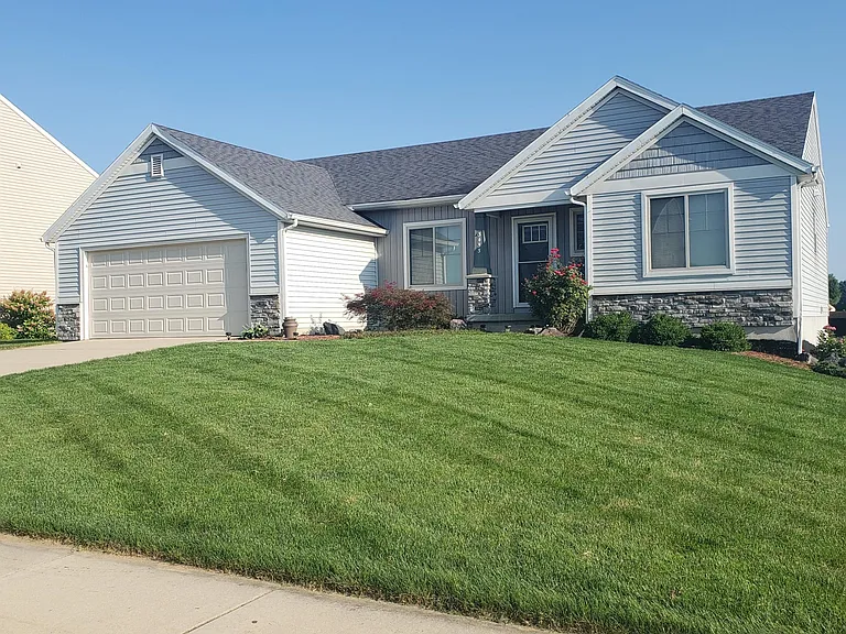 3453 Danube Dr SW — Photo 1