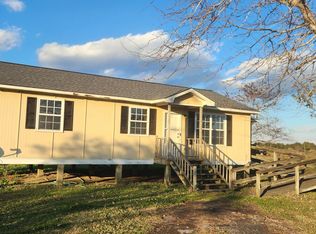 1073 Lazy Ln, Engelhard, NC 27824