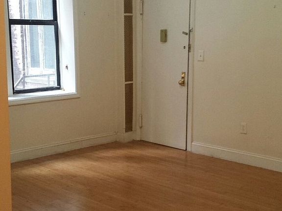 2nd image of 354 E 21st St APT 4A