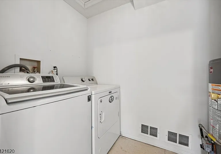 82 Hancock Dr — Photo 36