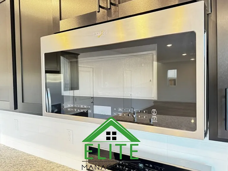 672 Diamond Valley Rd — Photo 8