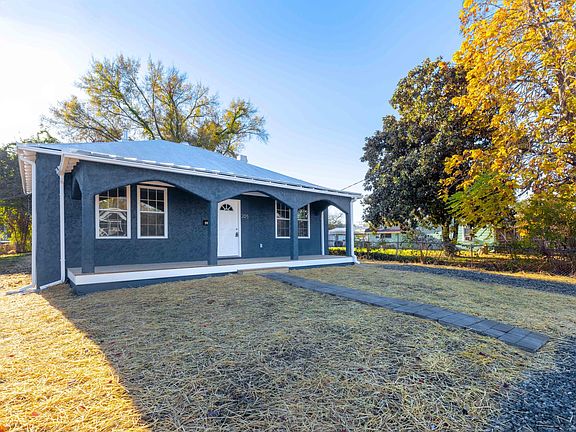 3rd image of 205 N Kalmia Ave