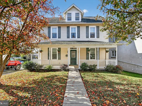 253 E 10th Ave, Conshohocken, PA 19428