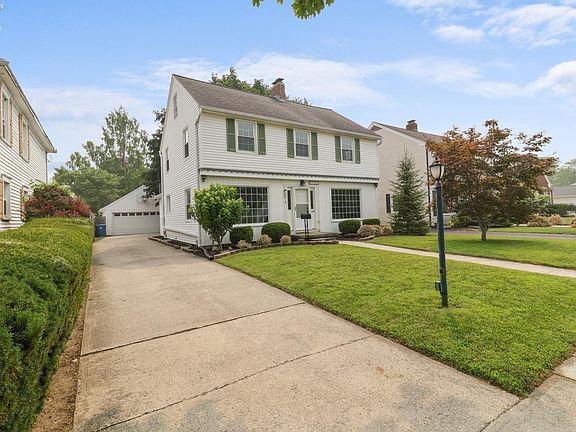 2nd image of 1707 Birchard Ave
