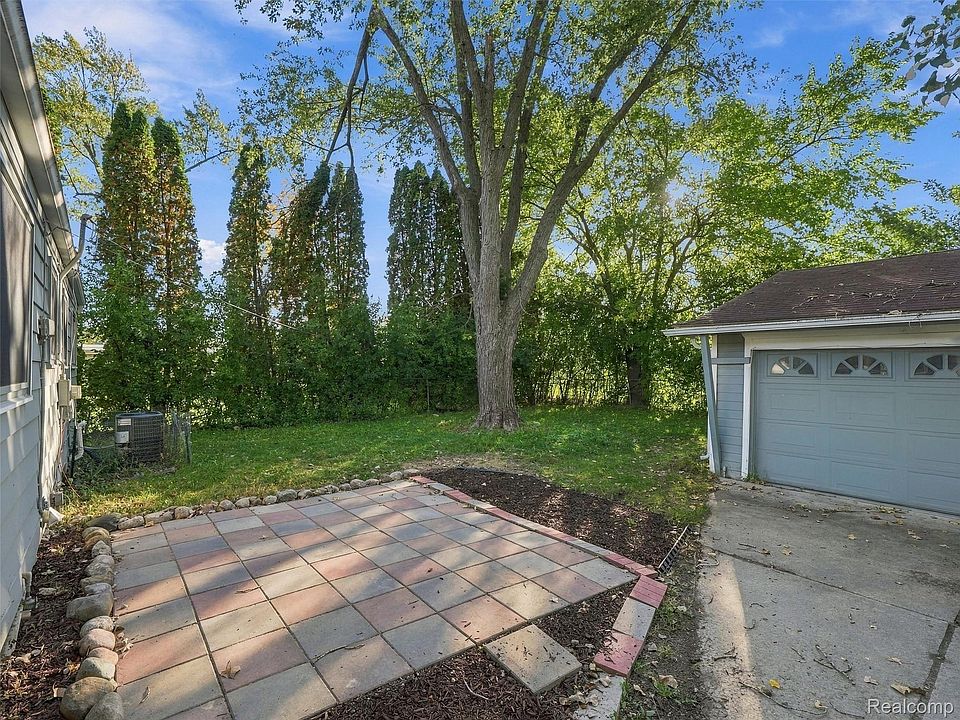 15317 Green Lane Ave, photo 23