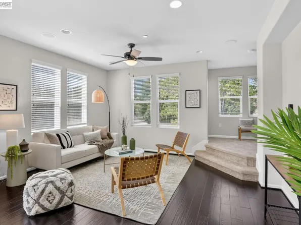 140 Selby Ln Unit 8, Livermore, CA 94551