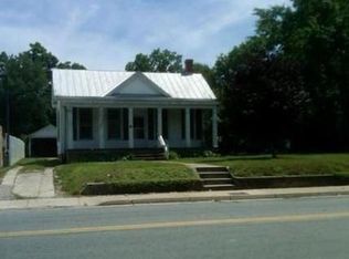 105 W Main St, Wakefield, VA 23888