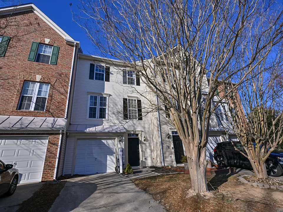 226 Old Coach Ct