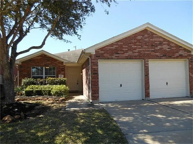 3 bed, 2.0 bath, 1455 sqft, $1,850 — Photo 2