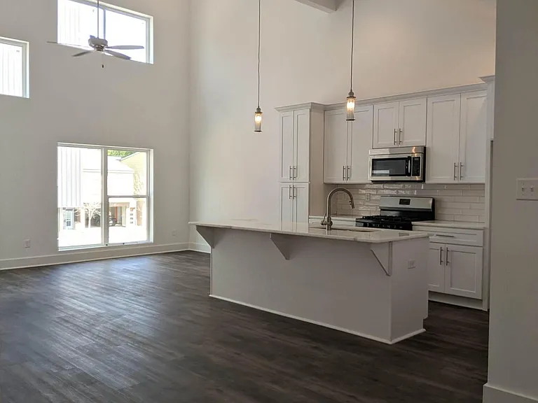 113 Highland Park Ln — Photo 4