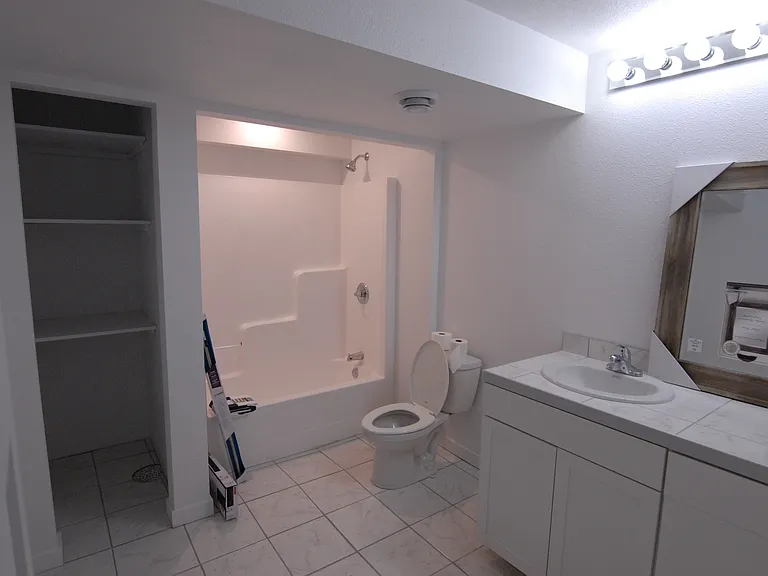 822 Oak St N — Photo 13