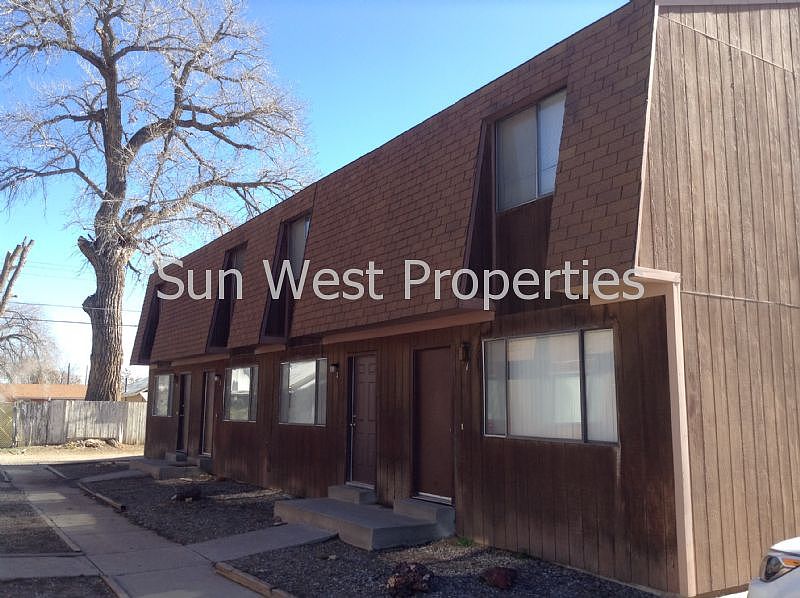1st image of 320 N Court Ave APT 2
