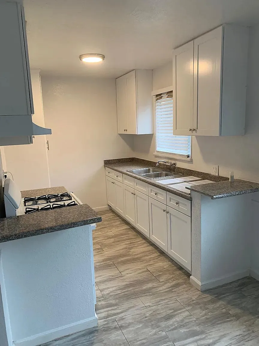 13988 Foothill 1BR 1BA — Photo 2