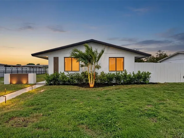 19730 NW 44th Ct, Miami Gardens, FL 33055