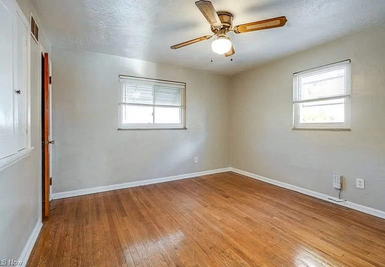 275 E 200th St #2 — Photo 8