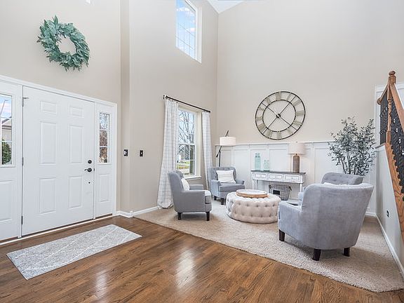 5th image of 2349 River Hills Ln