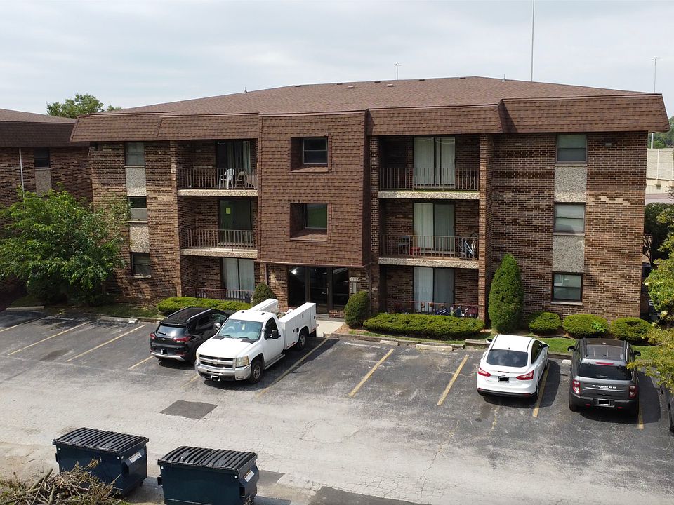 2nd image of 2215 175th St APT 3B