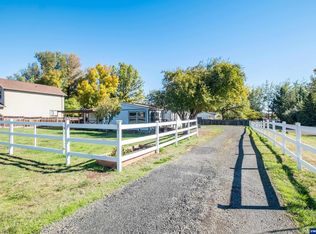 807 N 12th St, Philomath, OR 97370