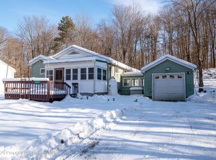 1063 Tobyhanna Rd, Gouldsboro, PA 18424