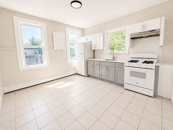 2nd image of 117 Brookdale Ave APT 2